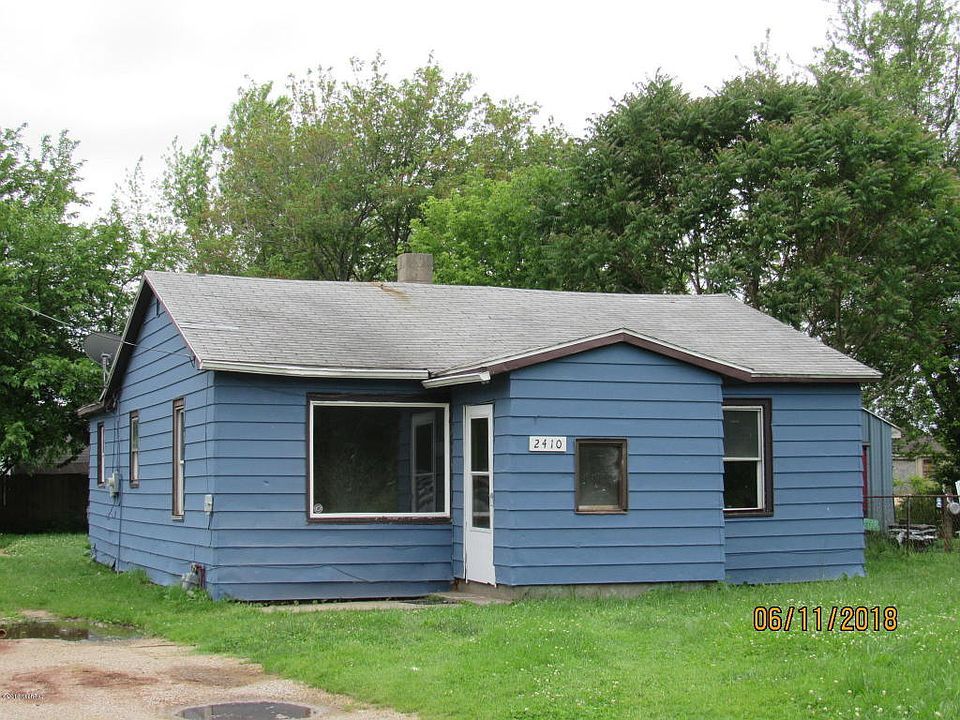 1st image of 2410 Irving Dr