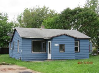 2410 Irving Dr, Benton Harbor, MI 49022