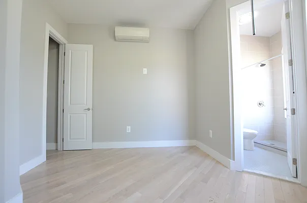 Rented by Miron Realty Group | media 10