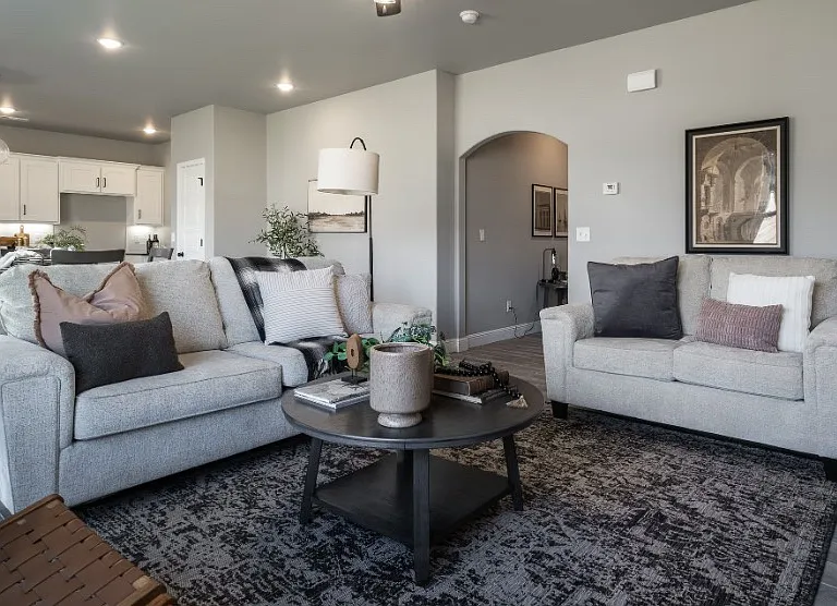 2121 Bluebonnet Ln — Photo 3