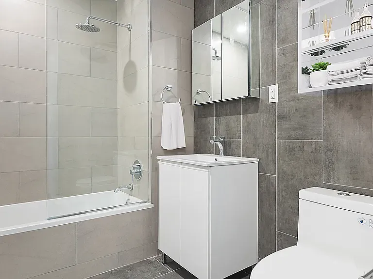 125 W 16th St #6F — Photo 2