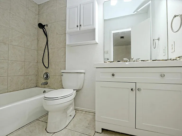 439 Sailmaster St #B — Photo 17