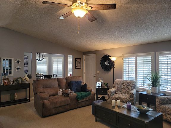 5th image of 867 W Riverview Pl
