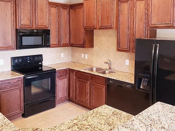 5th image of 2121 Cranberry Ct