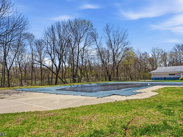 11 Morgan Ln #2A — Photo 12