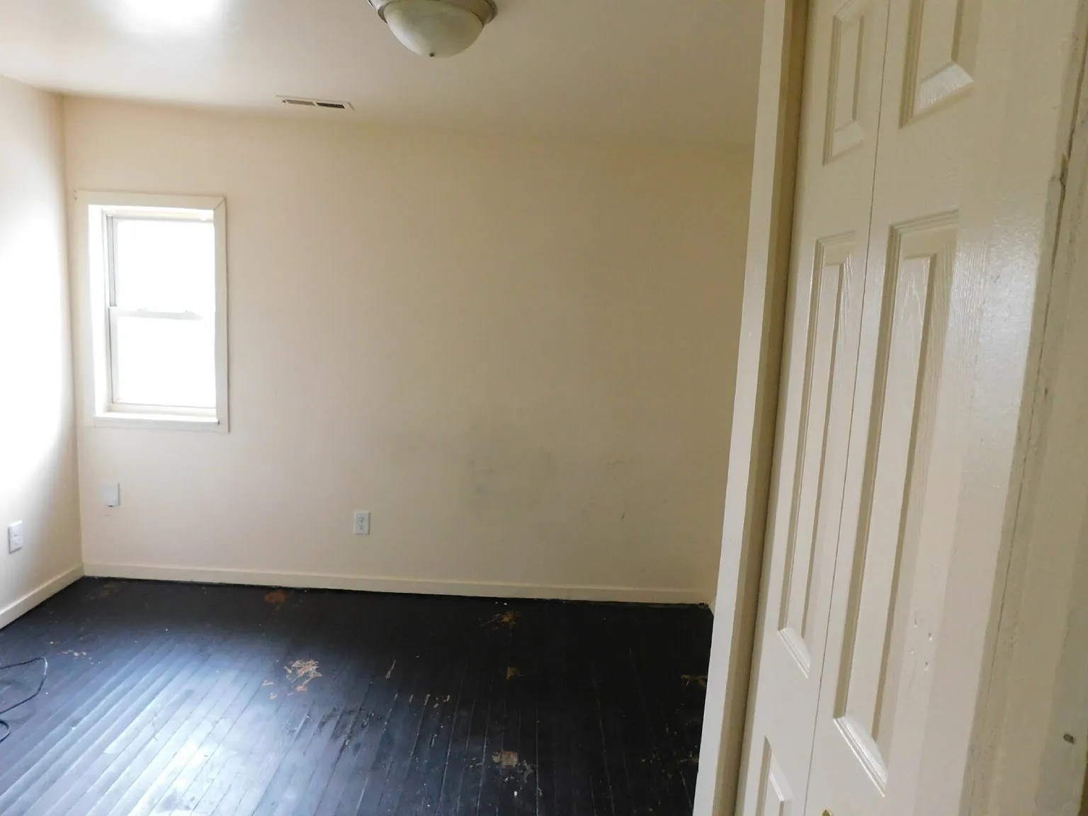 2 bed, 1.0 bath, 800 sqft, $895 — Photo 3