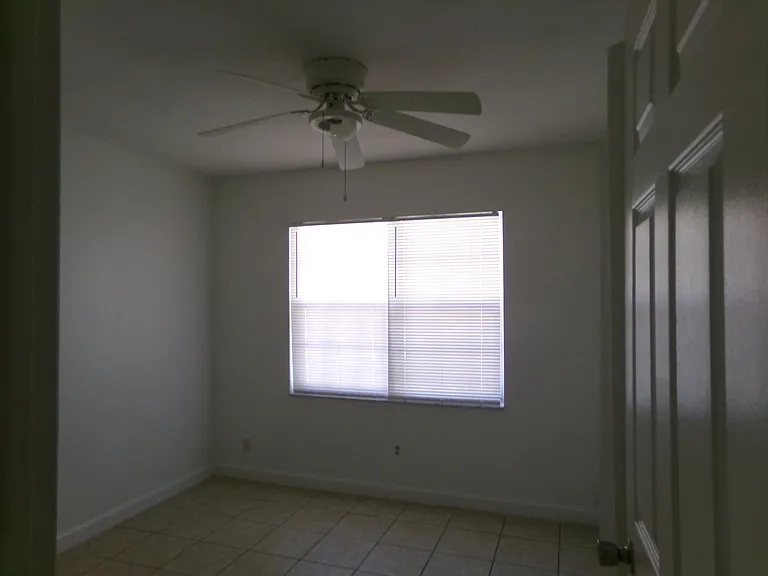 1380 SE Buckingham Ter — Photo 10