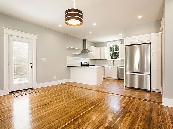 5th image of 712 N Barbee Way