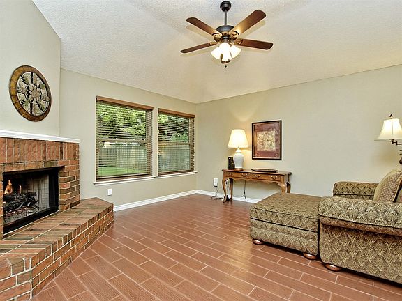 4th image of 8015 Cahill Dr