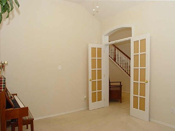 4th image of 6116 Creek Crossing Ln