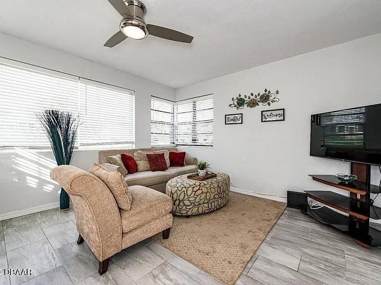 828 N Grandview Ave #4 — Photo 7