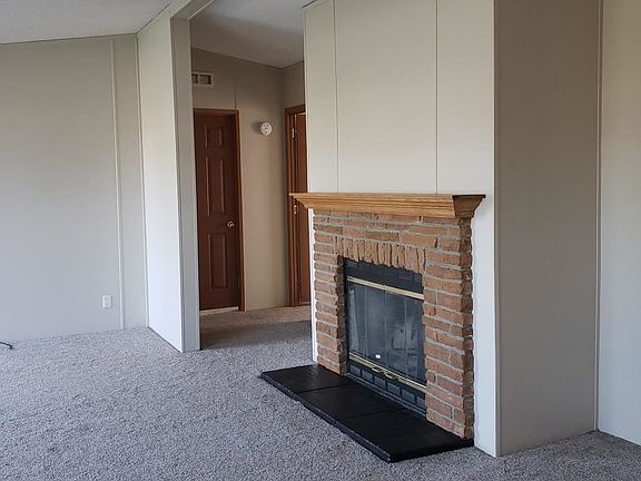 4th image of 214 Forest Green Dr