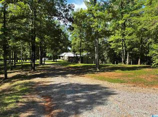 180 Persimmon Ln, Columbiana, AL 35051