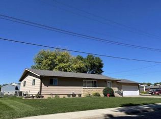 106 Plainview St, Eagle Lake, MN 56024