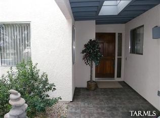 963 W Camino Del Arrendajo, Green Valley, AZ 85622