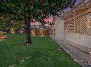 6001 Thornwood Dr, Loomis, CA 95650
