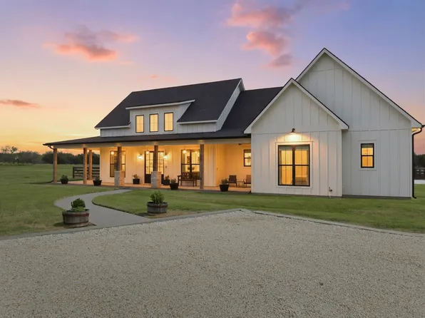 2050 W Elm Mott Dr, Waco, TX 76705