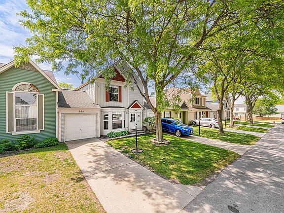 2nd image of 684 Grant Cir