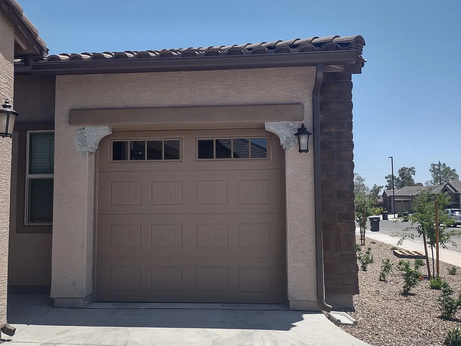 170 E Birchwood Pl — Photo 1