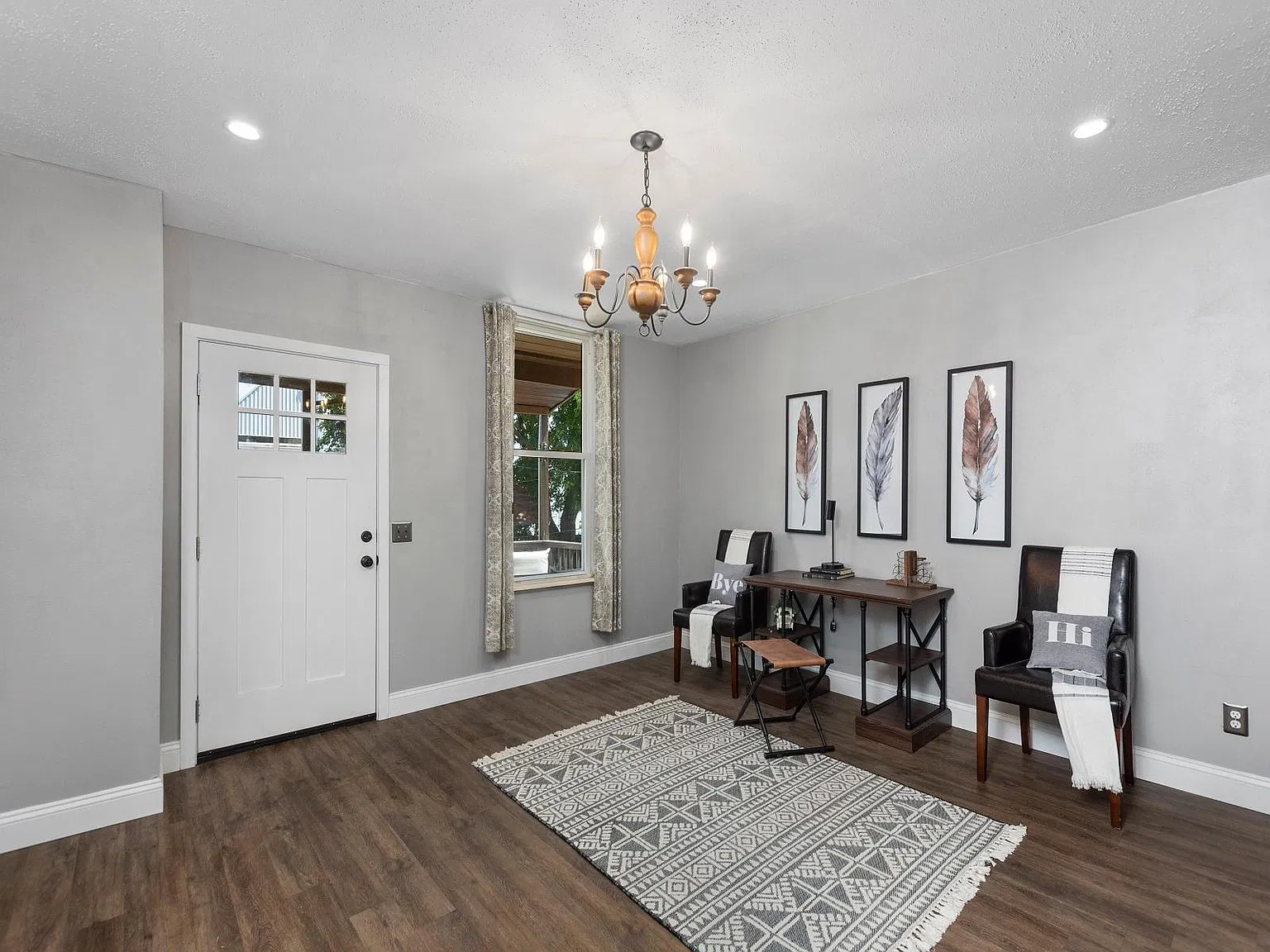 4 bed, 2281 sqft, $2,500 — Photo 4