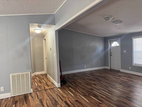 4th image of 4017 Bamboo Palm Way