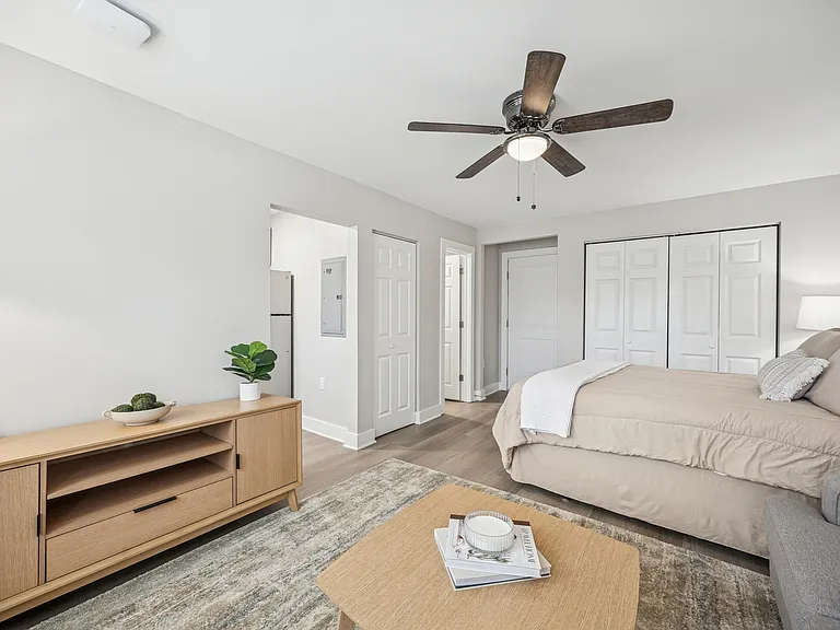 Pierce Arrow Properties — Photo 24