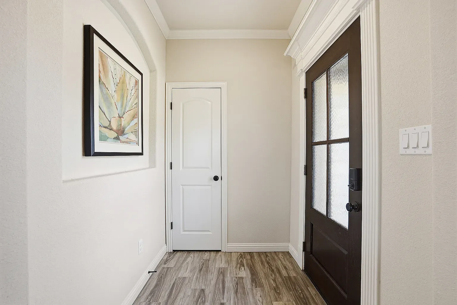 3 bed, 2.5 bath, 2918 sqft, $2,495 — Photo 2