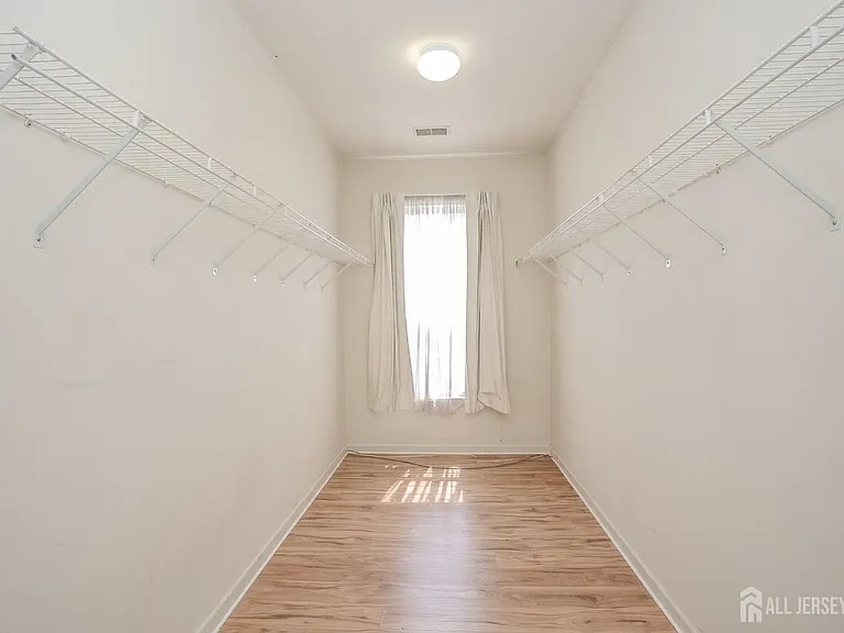 31 Hawthorn Dr — Photo 27