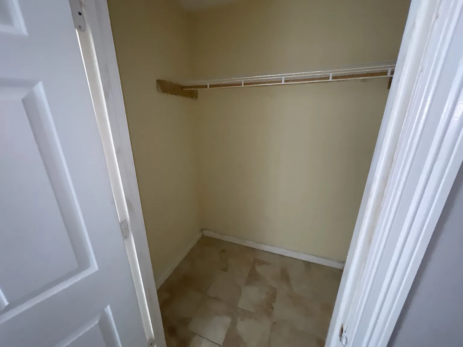 2 bed, 1100 sqft, $950 — Photo 3