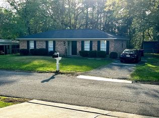 750 Bonneville Dr, Mobile, AL 36695