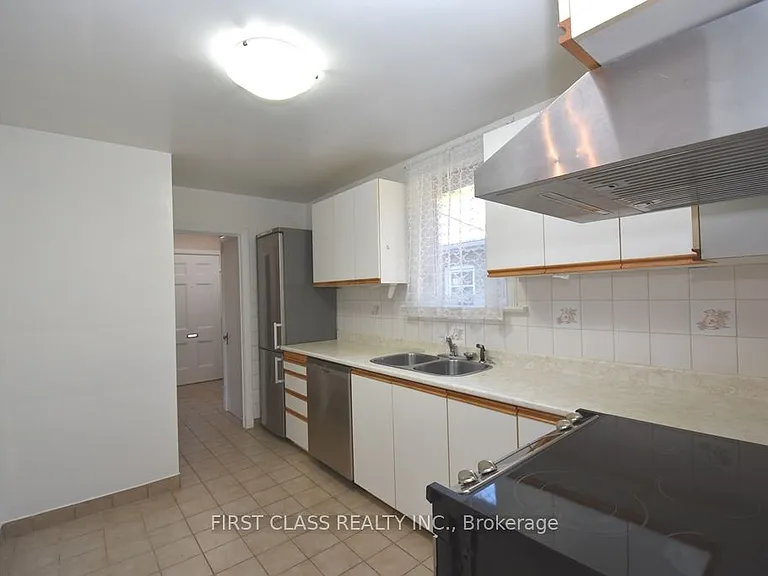 129 Felbrigg Ave — Photo 7