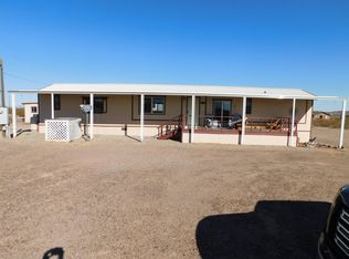 43846 Hannah Ln, Bouse, AZ 85325