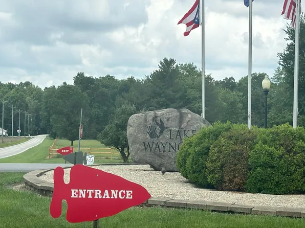 7 Lone Star Dr, Lake Waynoka, OH 45171