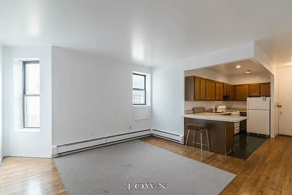 Rented by Town Residential | media 21