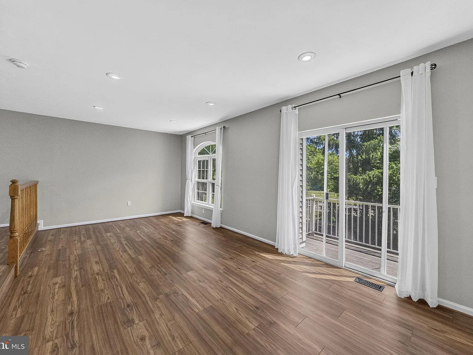 2 bed, 2.5 bath, 1851 sqft, $3,500 — Photo 3