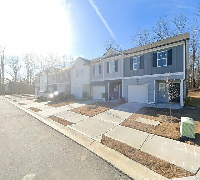 3557 Lakeview Lndg — Photo 1