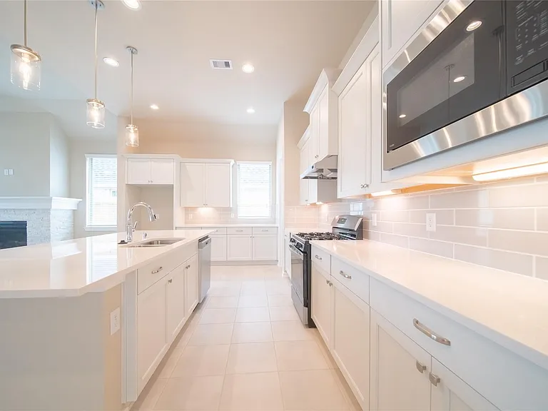 6007 Painted Plains Ln — Photo 9