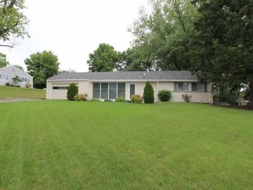1st image of 3026 Brookwood Dr