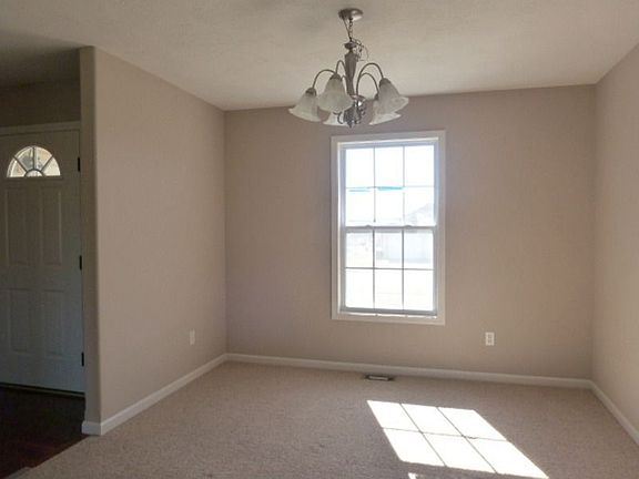 3rd image of 3930 S El Salvador Ave