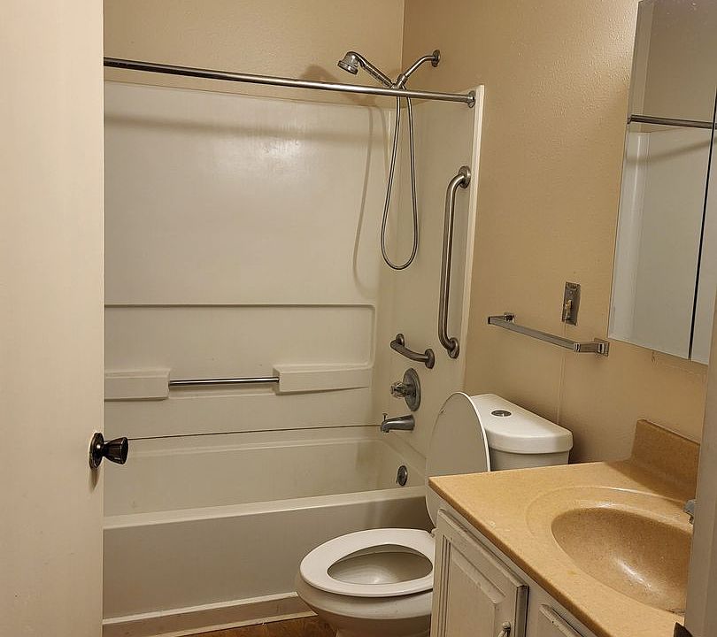 1st image of 203 Perry St #4