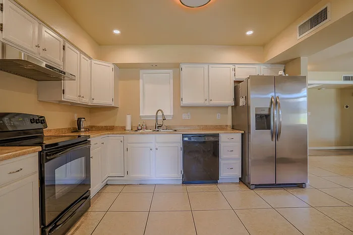 845 W Romo Jones St — Photo 26