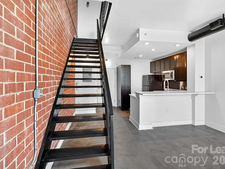 710 W Trade St #505 — Photo 13