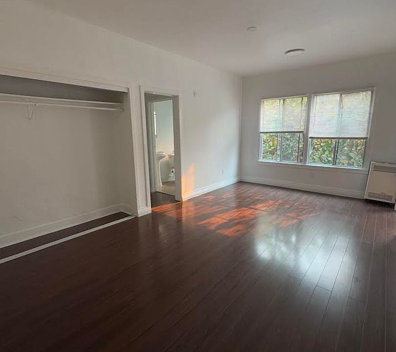 1st image of 724 N Gramercy Pl APT 202