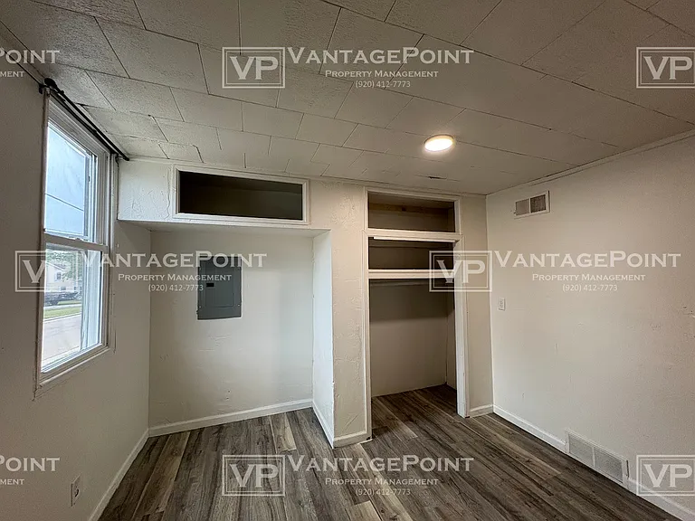 707 Graves St — Photo 8