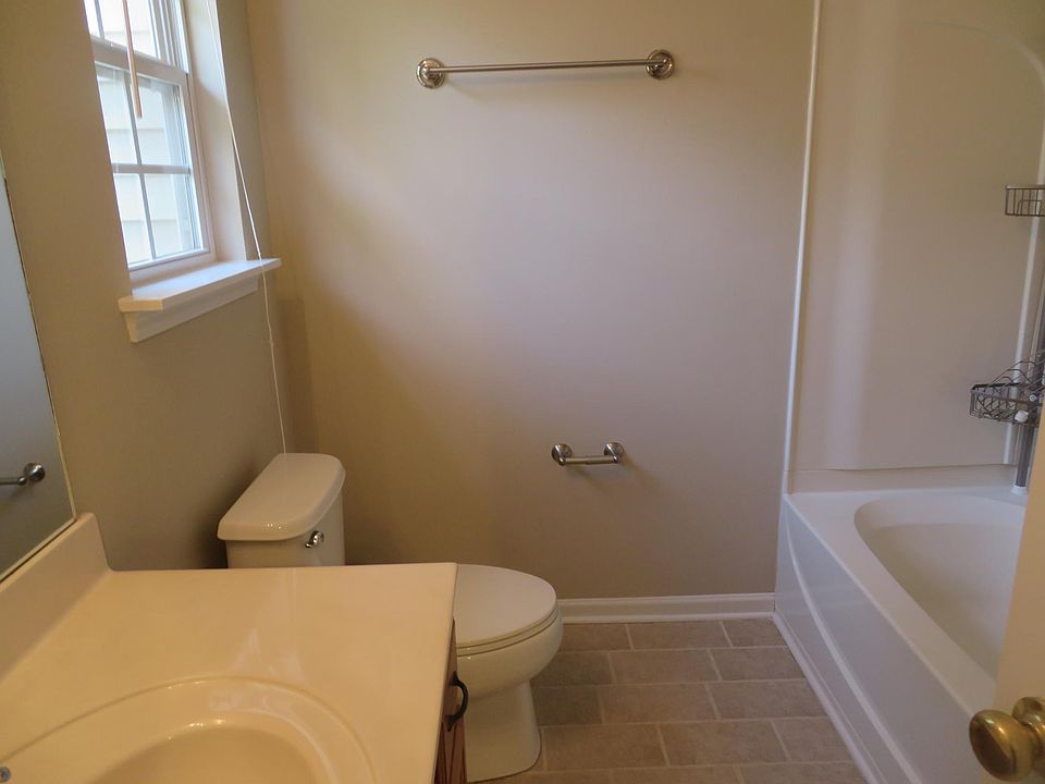 1st image of 1014 Eagles Nest Ln