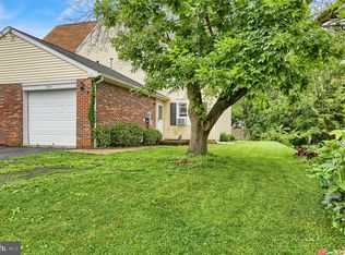 204 S 4th St, Womelsdorf, PA 19567