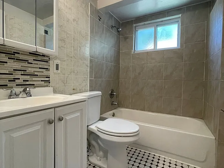 20806 Panama St — Photo 14