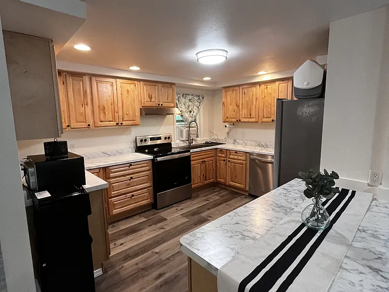 101 E Wood Ln — Photo 7