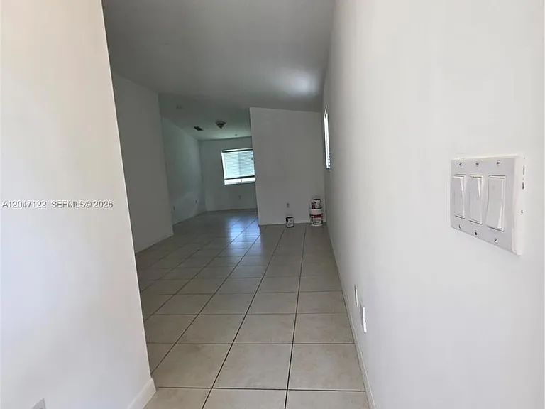 3398 NE 9th Dr #204 — Photo 3
