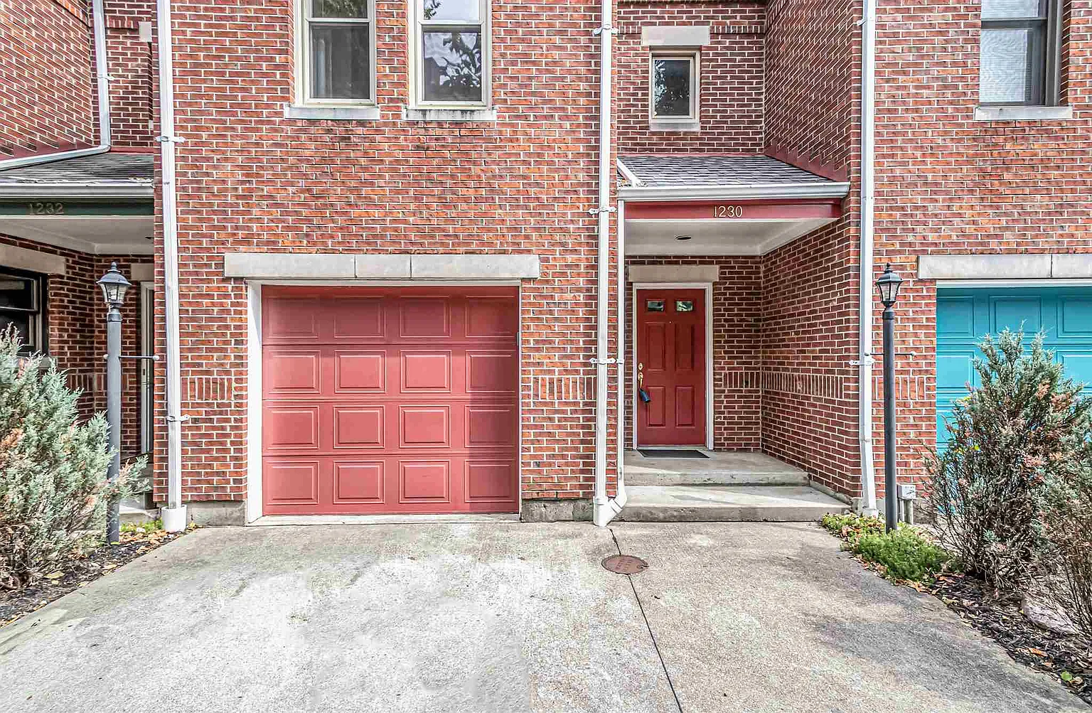 1230 Riverview Pl photo 1